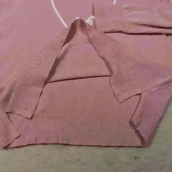 MARLED Embroidered Love Lightweight Long Sleeve Pink Sweater Top Women Medium - Picture 11 of 12